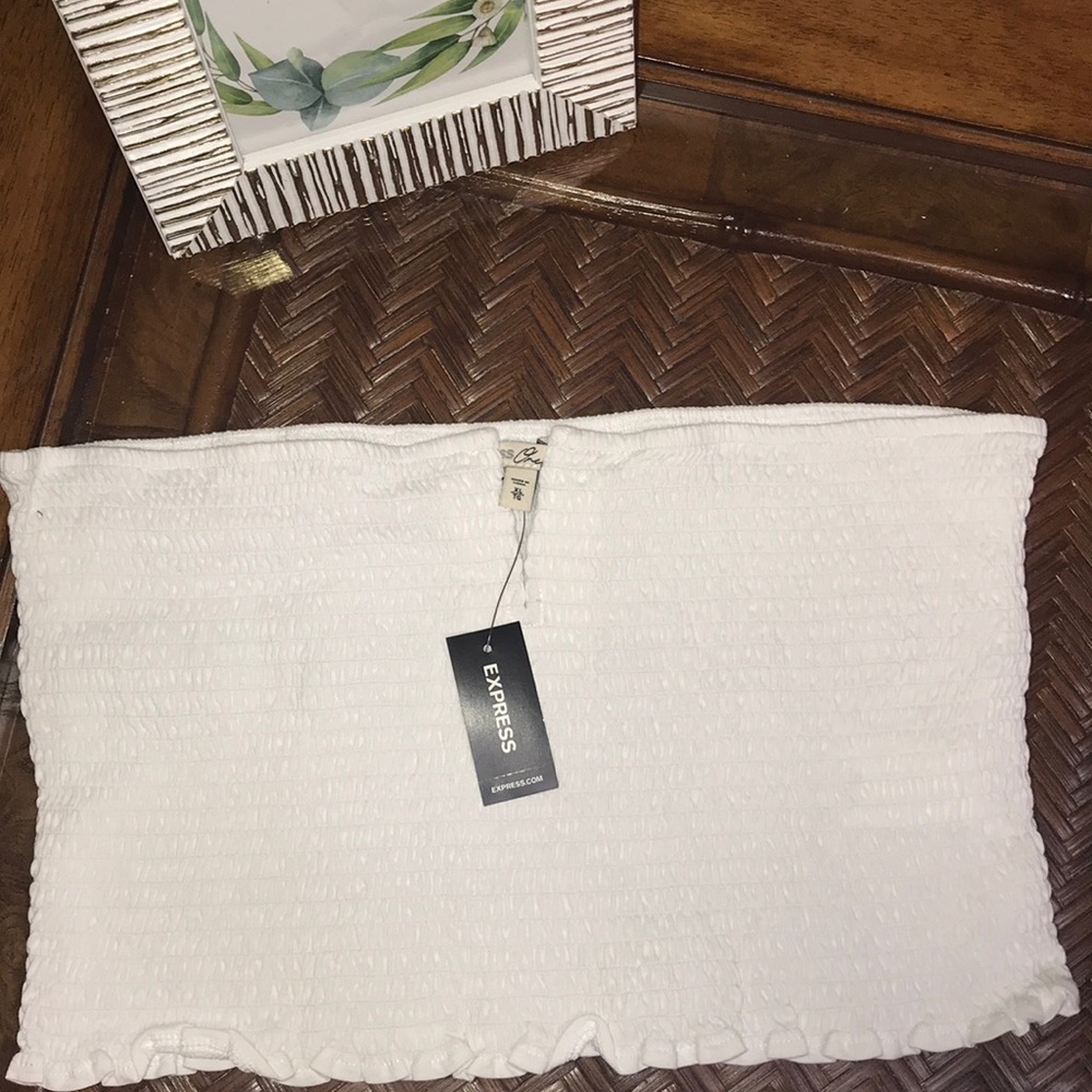 🆕 Express: Smocked V-Wire tube top - Picture 4 of 5